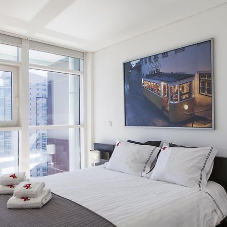 Rent4Rest Lisbon Parque Das Nacoes 17Th Floor River View Exterior photo